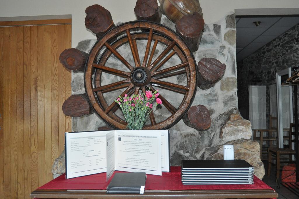 L'Auberge Du Tire Bouchon Couffe ภายนอก รูปภาพ